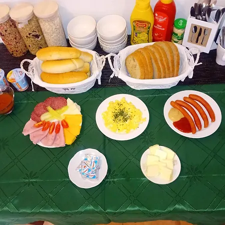 Penzión pre hostí Lesana 3*